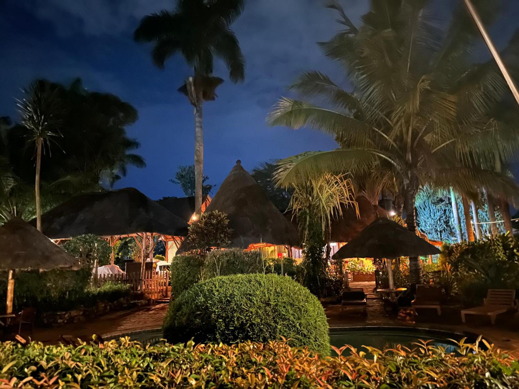 Afro Smile Hotel & Guest House Jinja Exterior foto